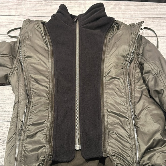 🍋Women’s Lululemon Scuba Hoodie Glyde size 6 dark olive 🍋 - Picture 10 of 16